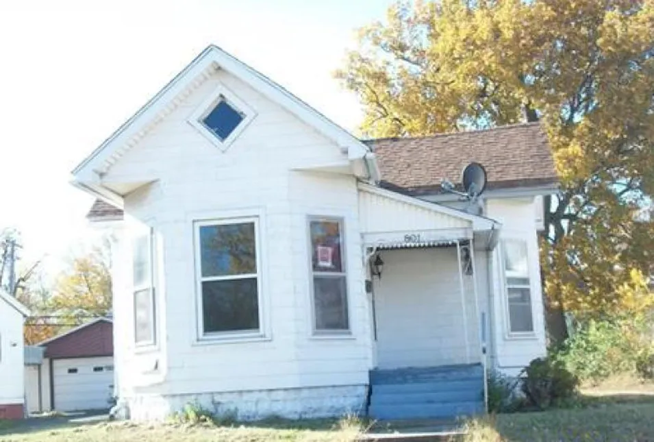 801 S Central Ave Paris, IL 61944, Edgar County