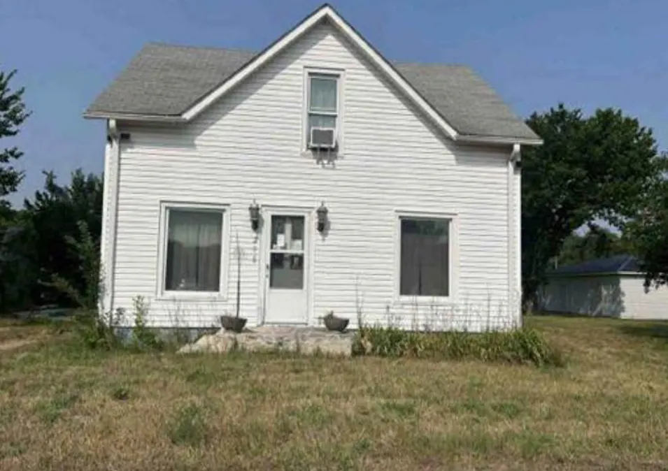 208 N Hyde St Atkinson, NE 68713, Holt County