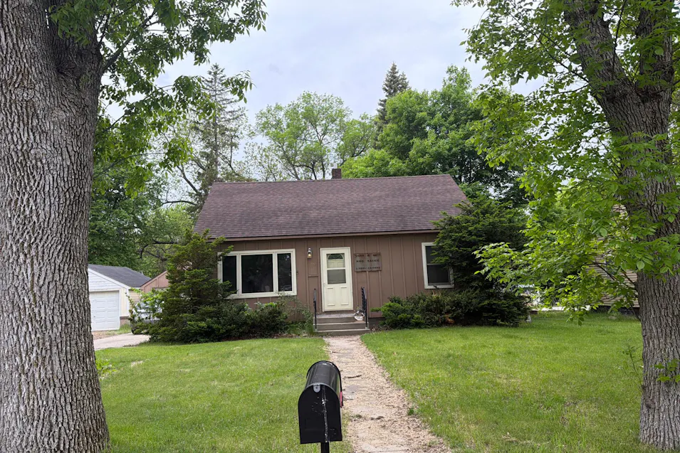 811 N Armstrong Av Litchfield, MN 55355, Meeker County