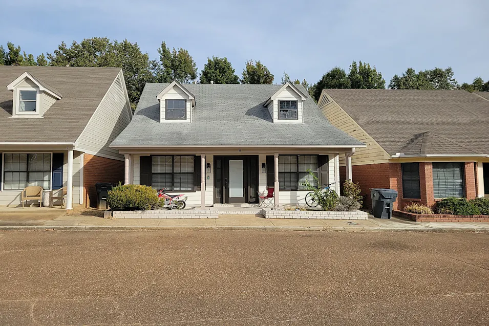 1990 McIngvale Rd Apt 8 Hernando, MS 38632, Desoto County