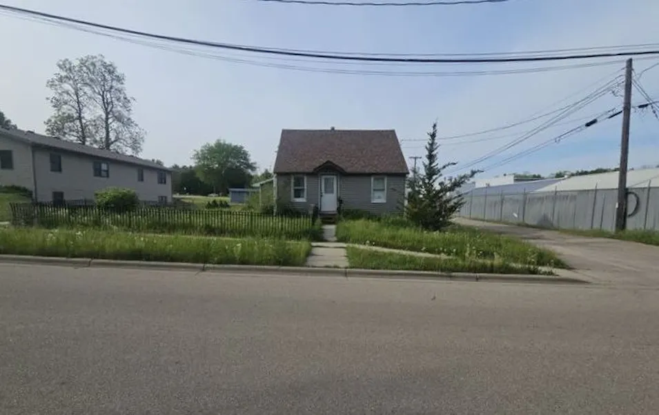 70 Oak St Prairie Du Sac, WI 53578, Sauk County