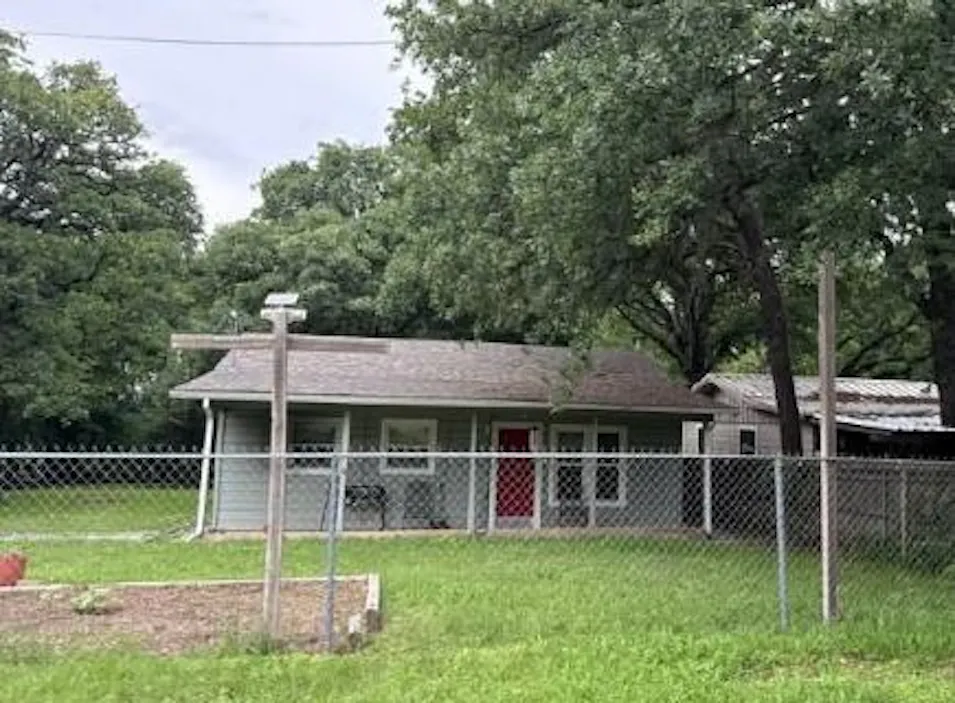 139 Spincaster Ln Pottsboro, TX 75076, Grayson County