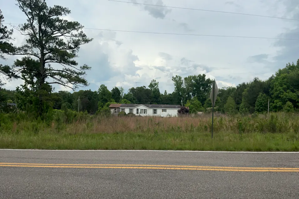2492 Cherokee Trl Tallassee, AL 36078, Elmore County
