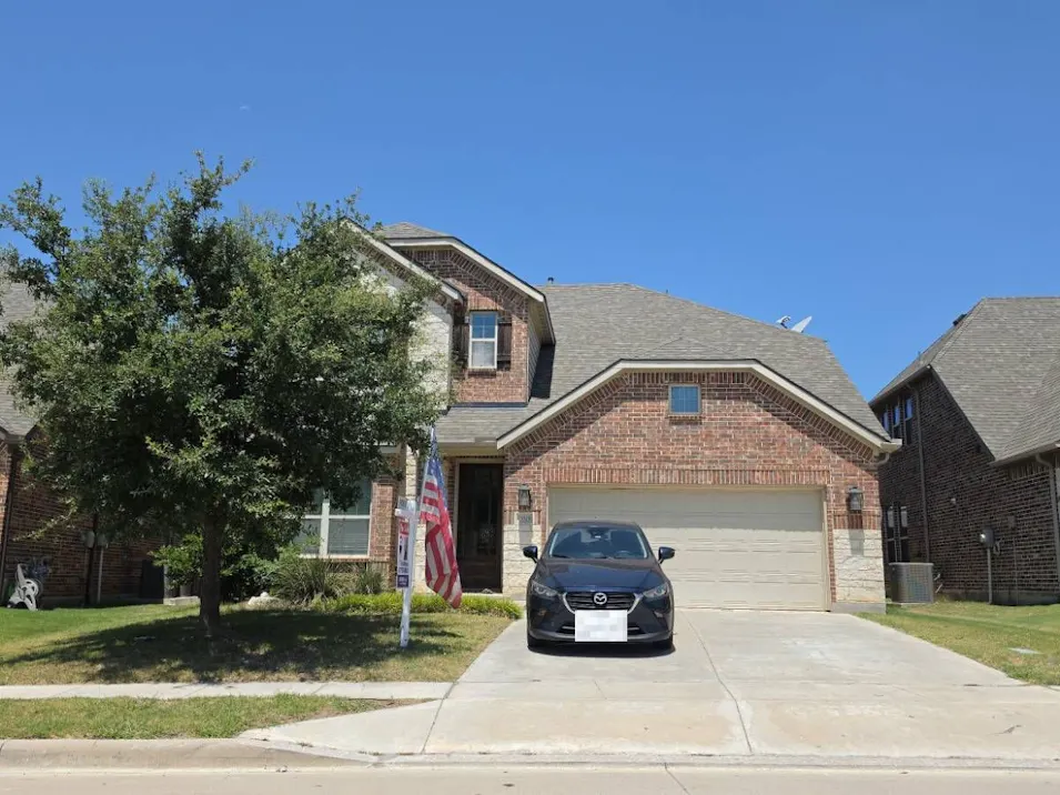 15529 Pioneer Bluff Trl Roanoke, TX 76262, Denton County