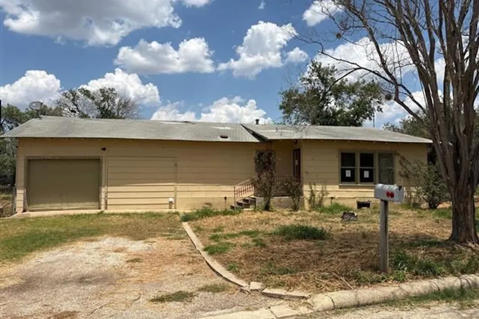 811 Simmons Ave Jourdanton, TX 78026, Atascosa County