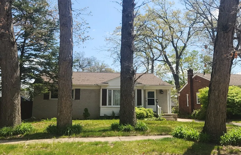 1930 Clifton Ave Royal Oak, MI 48073-4182, Oakland County