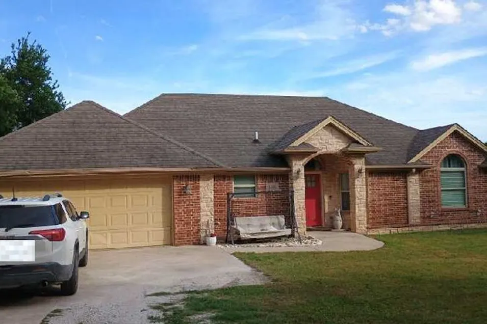 1305 Spanish Moss Drive Granbury, TX 76048, Hood County