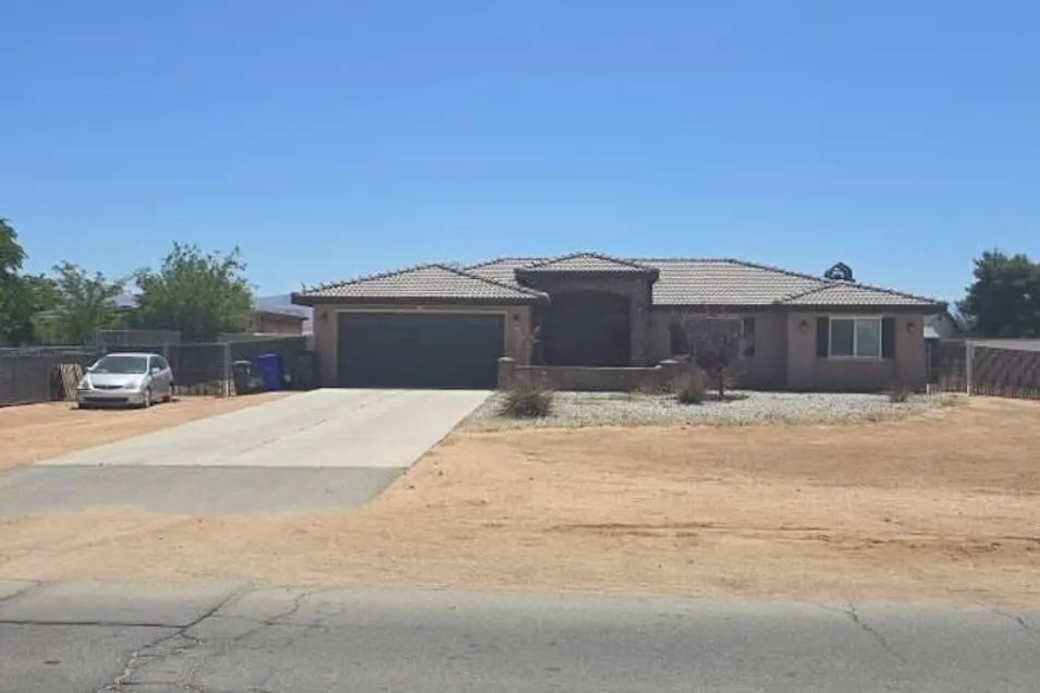 12833 Algonquin Rd Apple Valley, CA 92308, San Bernardino County
