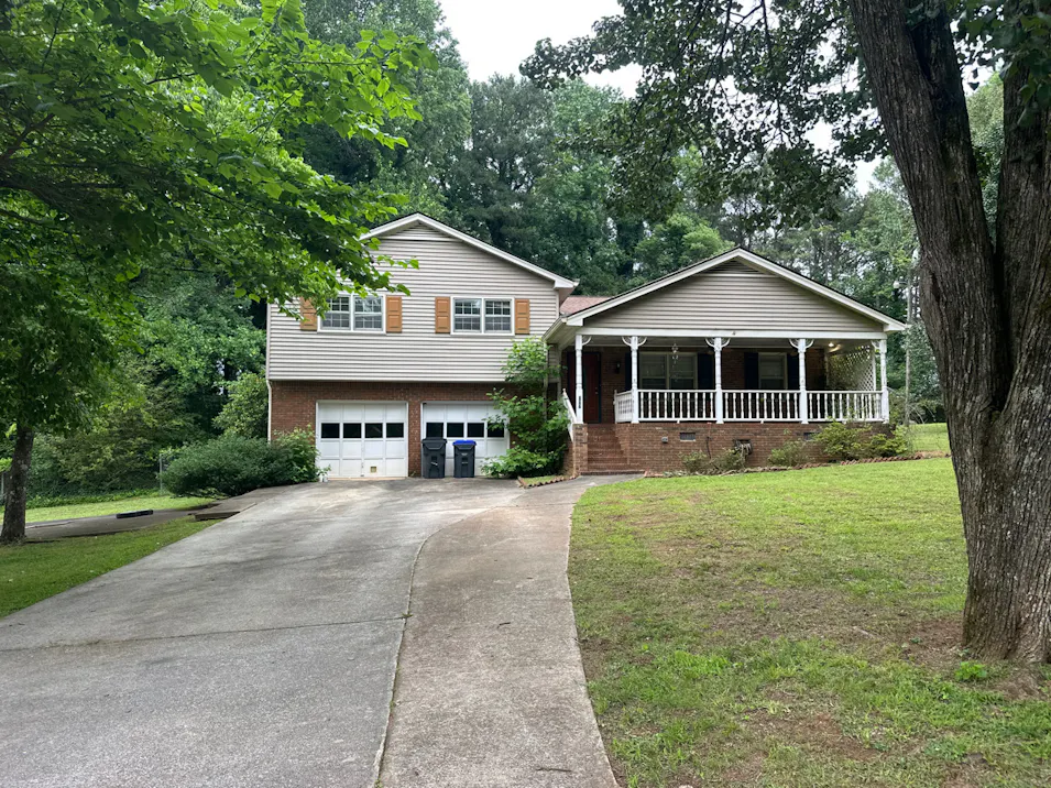 677 Bankshire Dr Suwanee, GA 30024, Gwinnett County
