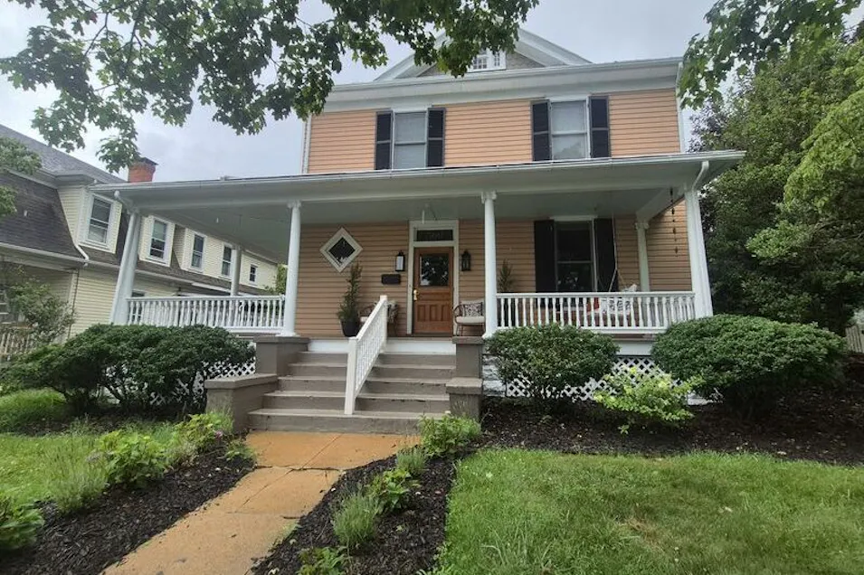 569 Maple Ave Waynesboro, VA 22980, Waynesboro City County