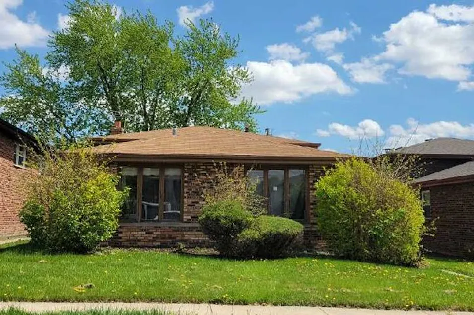 13923 S. Manistee Avenue Burnham, IL 60633, Cook County