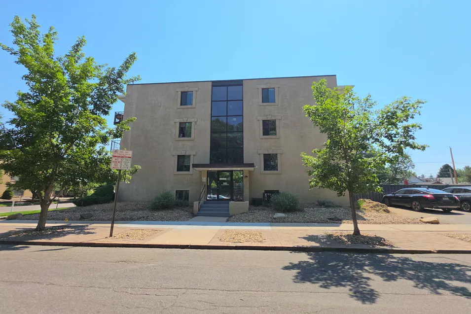 100 S Clarkson St Unit 404 Denver, CO 80209, Denver County
