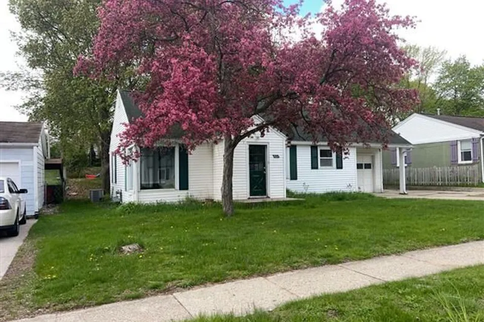 601 W Orange St Greenville, MI 48838, Montcalm County