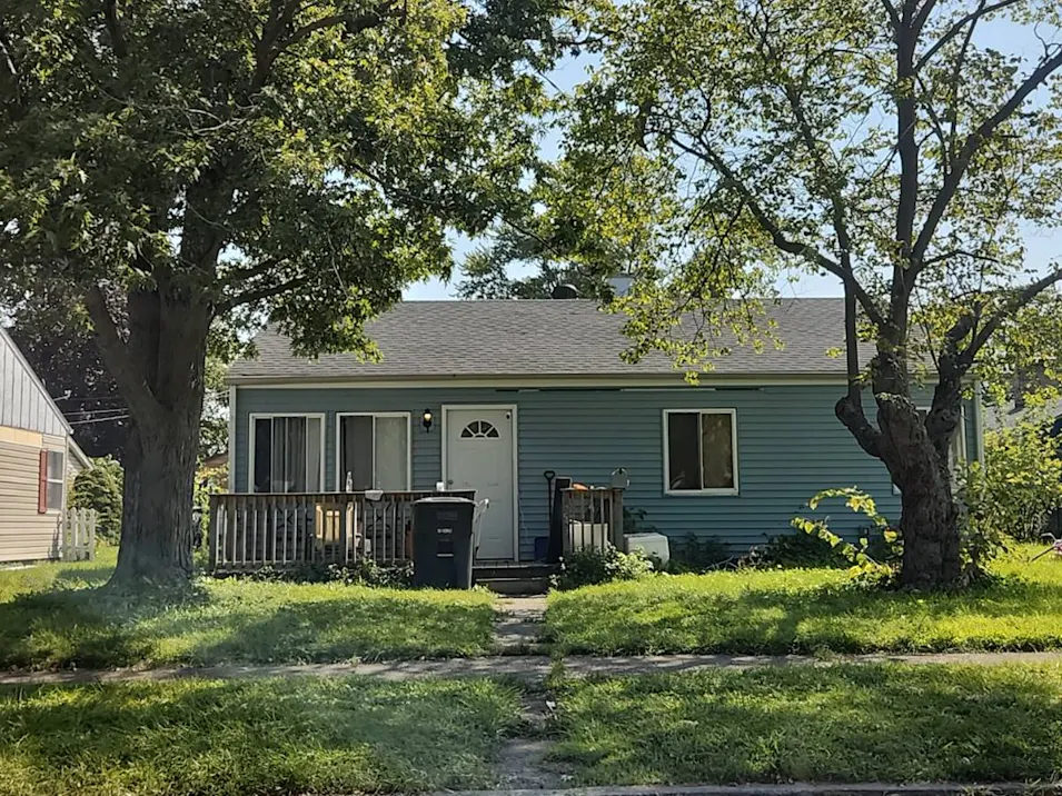 343 N Colorado St Hobart, IN 46342-2923, Lake County