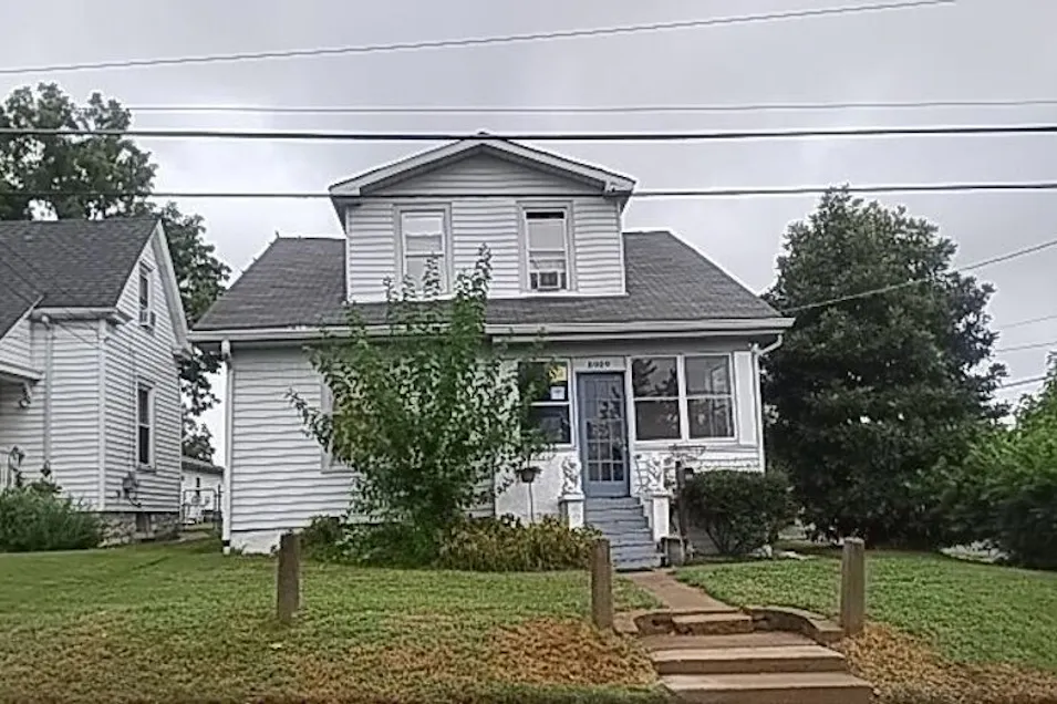 8909 W Pendleton Ave Brentwood, MO 63144, St. Louis County