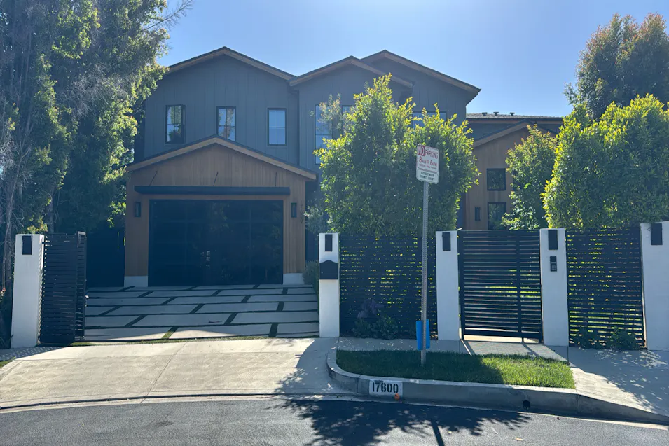 17600 Tarzana St Encino, CA 91316, Los Angeles County