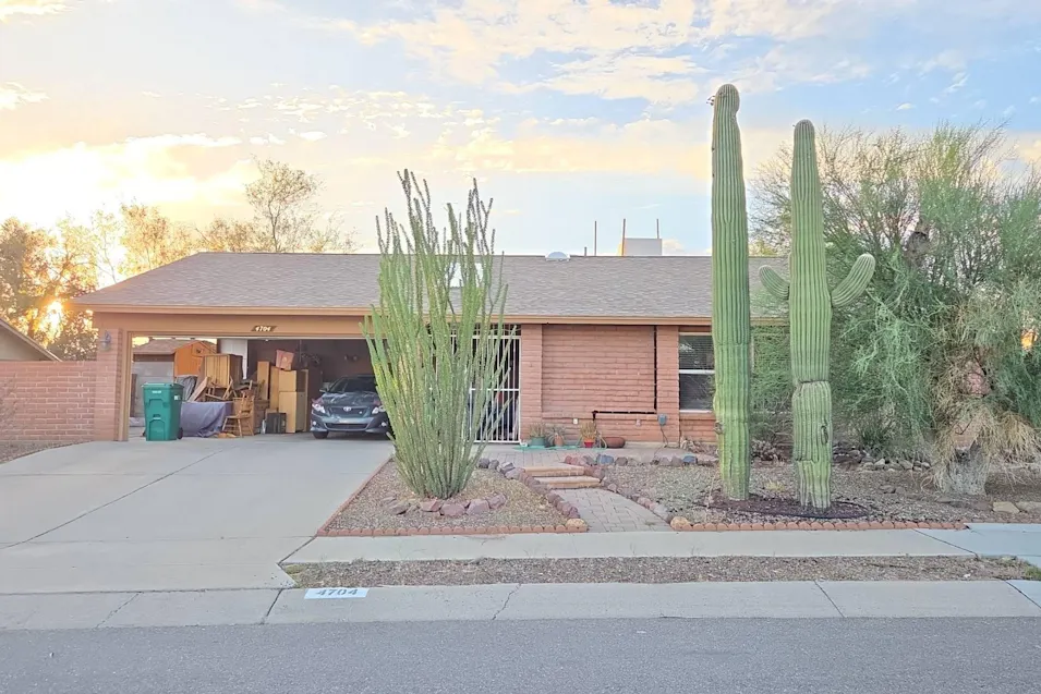 4704 W Wild Horse Dr Tucson, AZ 85742, Pima County