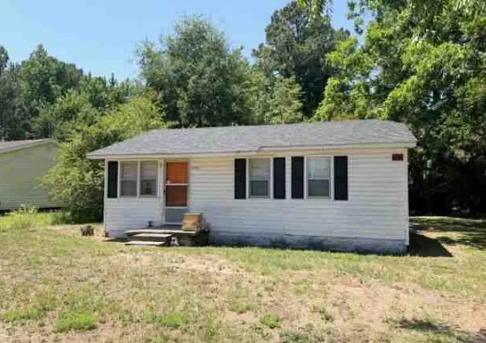 3104 Poole Rd Kinston, NC 28504, Lenoir County