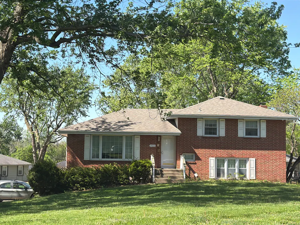 1922 S Osage St Independence, MO 64055, Jackson County