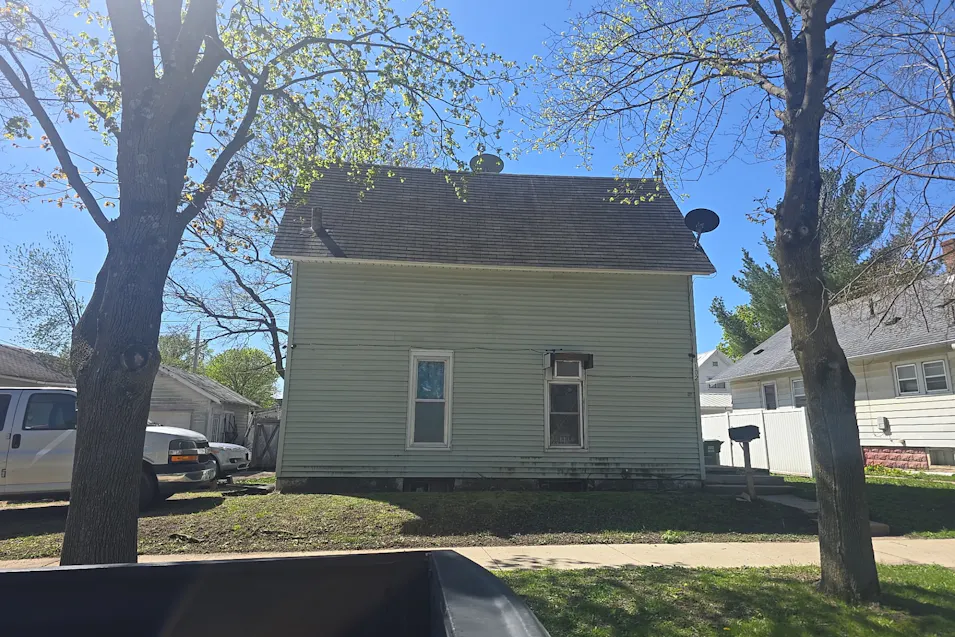 102 8th Ave Charles City, IA 50616, Floyd County