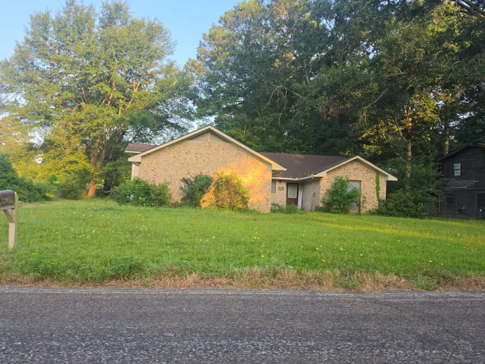 917 Robin Ln White Oak, TX 75693, Gregg County