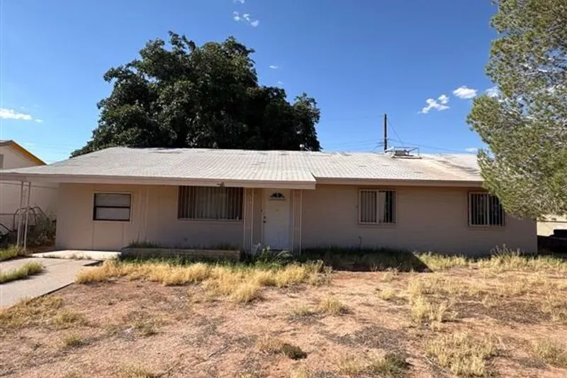 Falcon Ave, El Paso, TX 79924