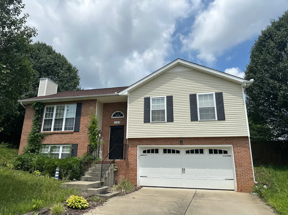 1044 Holly Rock Court Clarksville, TN 37040, Montgomery County
