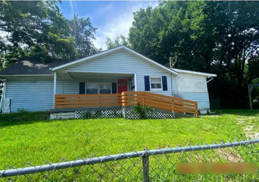 43rd St, Kansas City, MO 64130