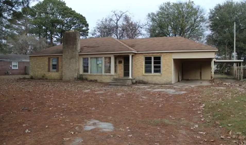 504 NE 3rd St England, AR 72046, Jefferson County