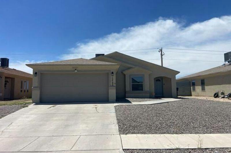 Flora Vista Ave, El Paso, TX 79928
