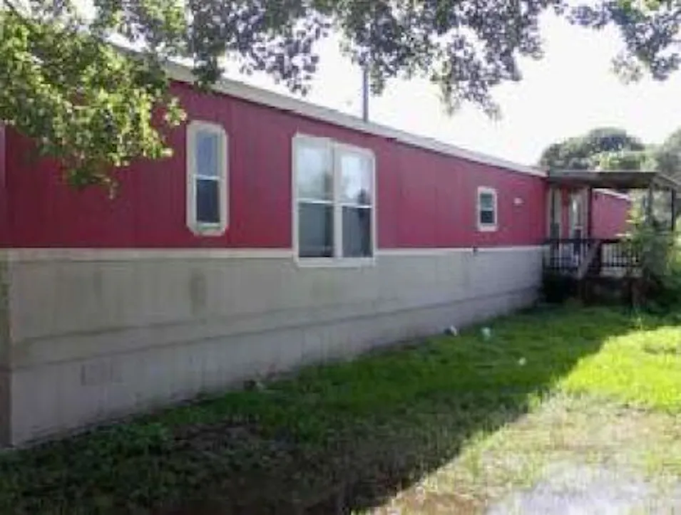 702 Parkmoor Blvd Edna, TX 77957, Jackson County