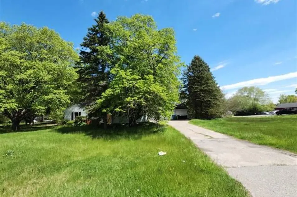 2141 S State Rd Ionia, MI 48846, Ionia County