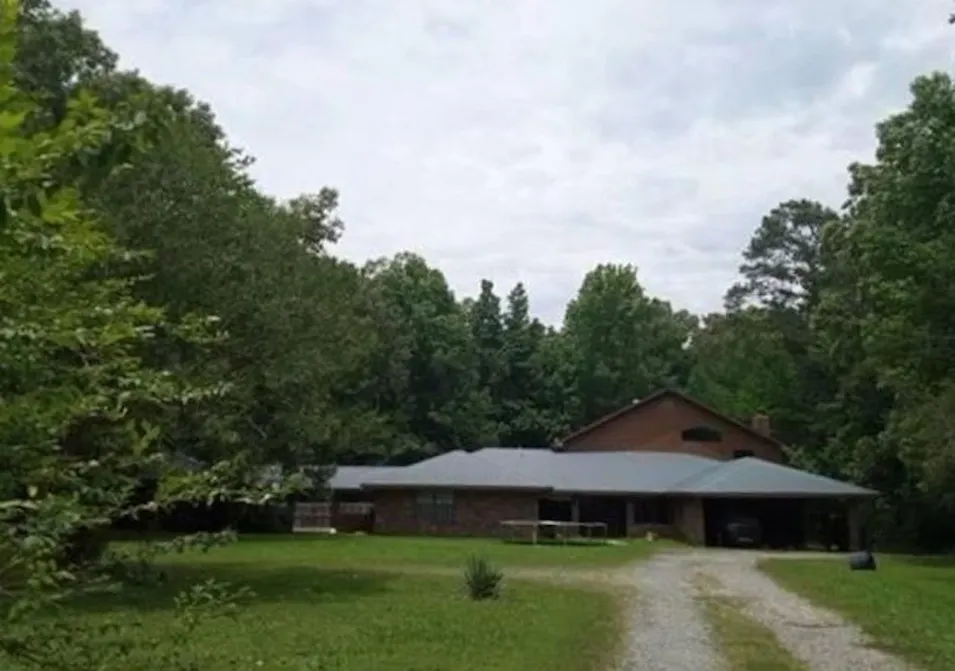 8200 President Cir Pine Bluff, AR 71603, Jefferson County