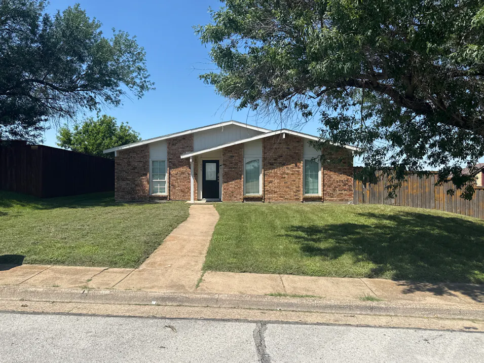 649 Eagle Drive Desoto, TX 75115, Dallas County