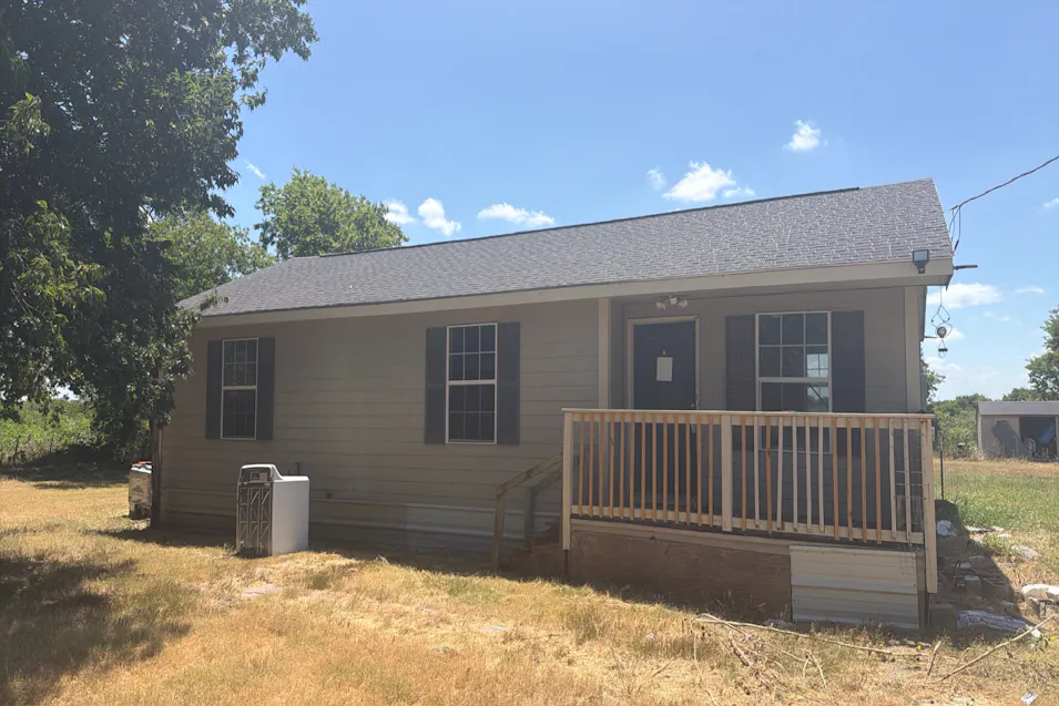 246 S 2nd St E Mt Calm, TX 76673, Hill County