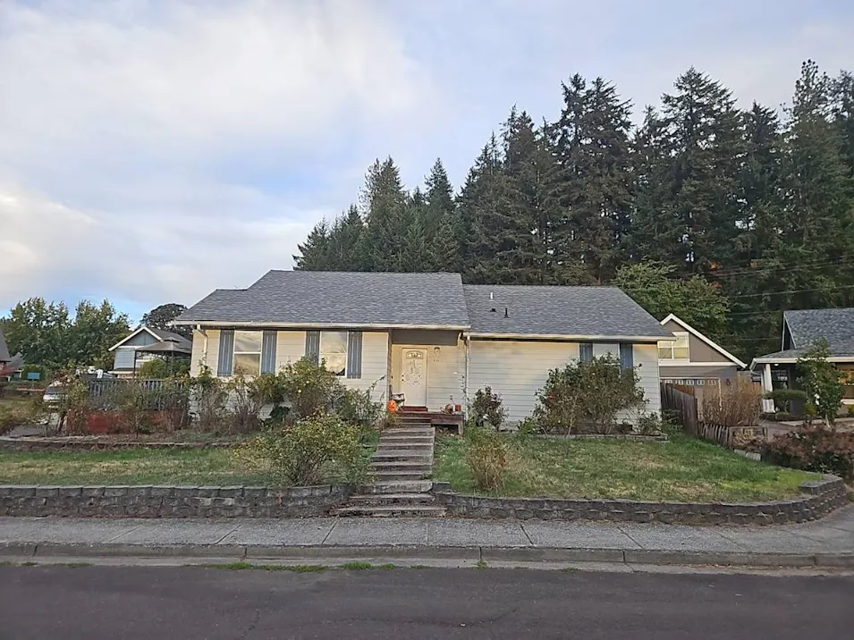 930 Filbert St Brownsville, OR 97327, Linn County