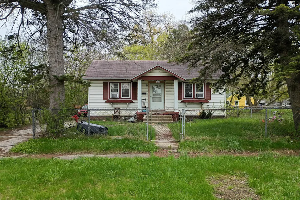 2126 Walnut Street Saginaw, MI 48601, Saginaw County