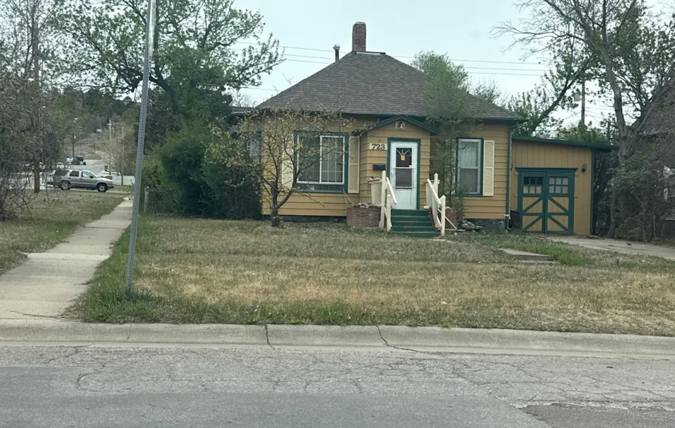 723 11th Street Rapid City, SD 57701-2613, Pennington County