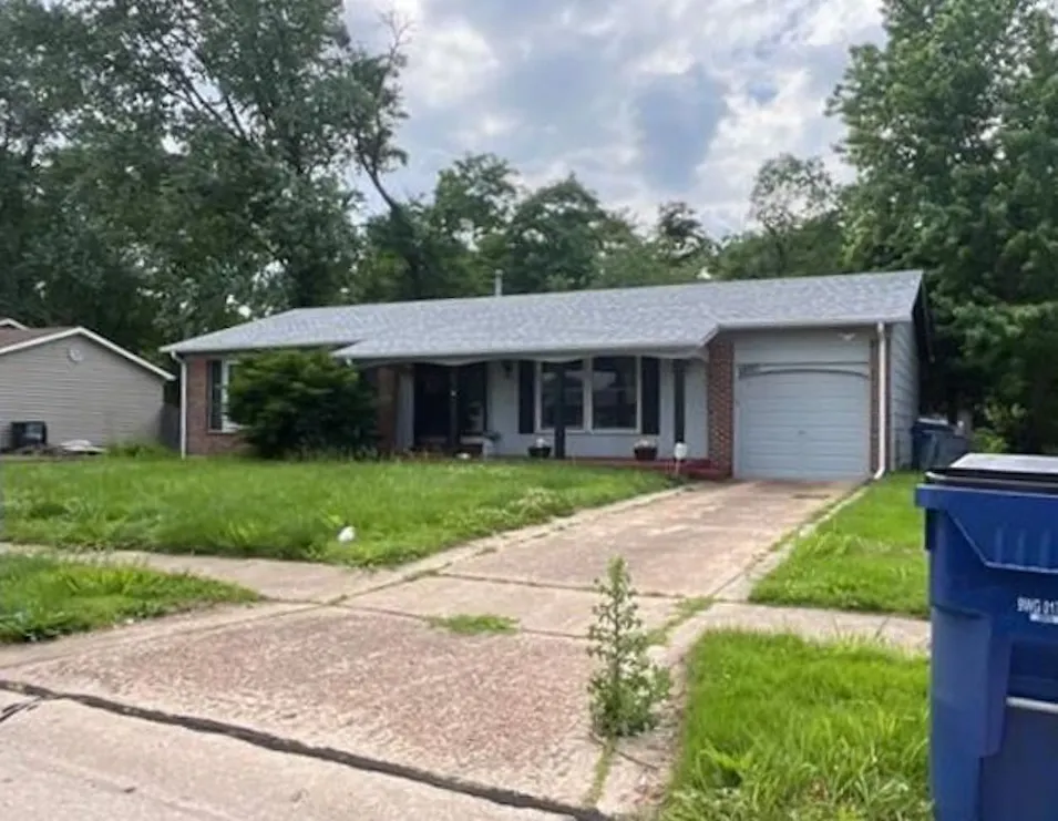 2865 Heatherton Dr Florissant, MO 63033, St. Louis County