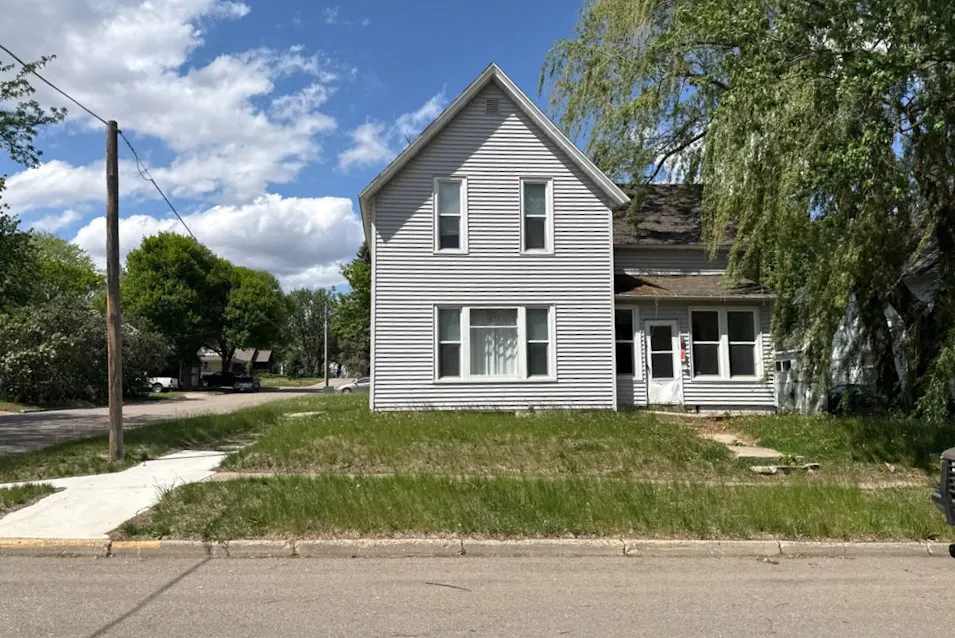 401 E Humphrey St Lake Crystal, MN 56055, Blue Earth County
