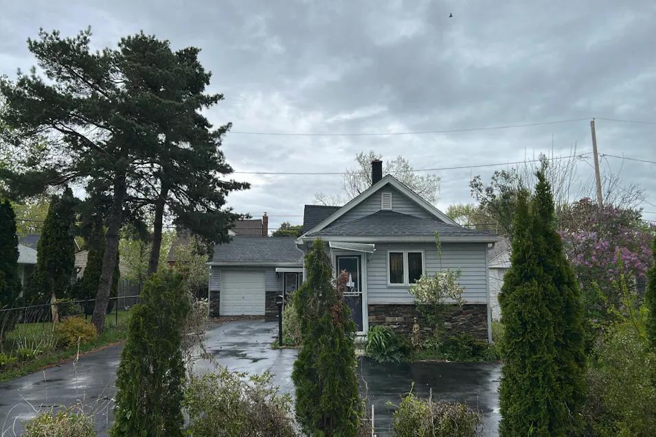 22025 Grand Lake St Saint Clair Shores, MI 48080, Macomb County