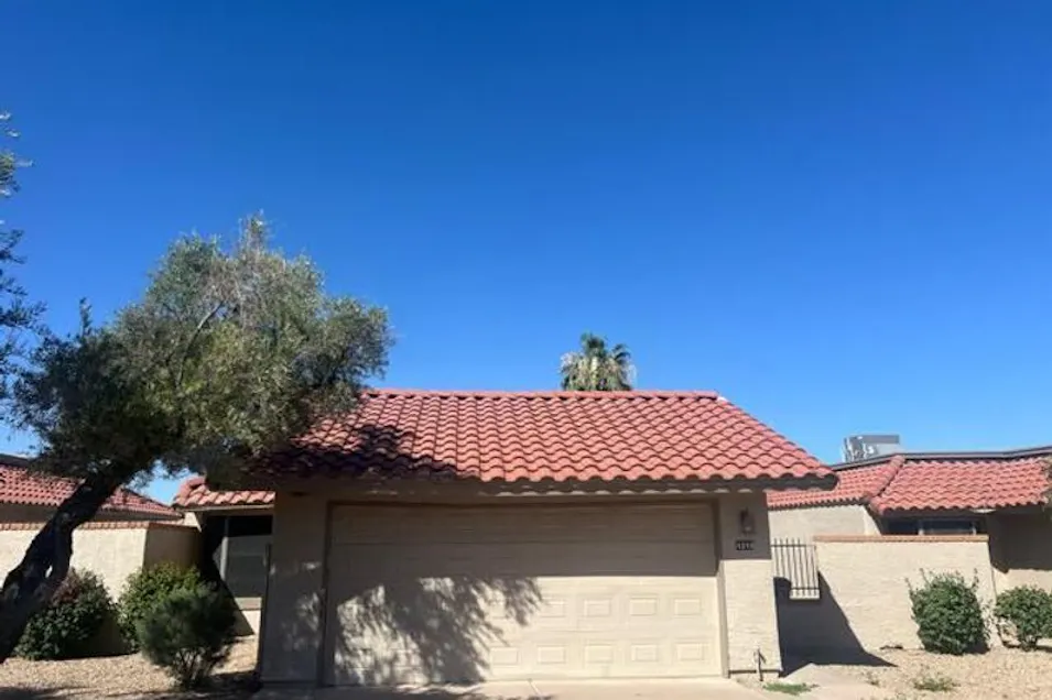 4240 E Sandia St Phoenix, AZ 85044, Maricopa County