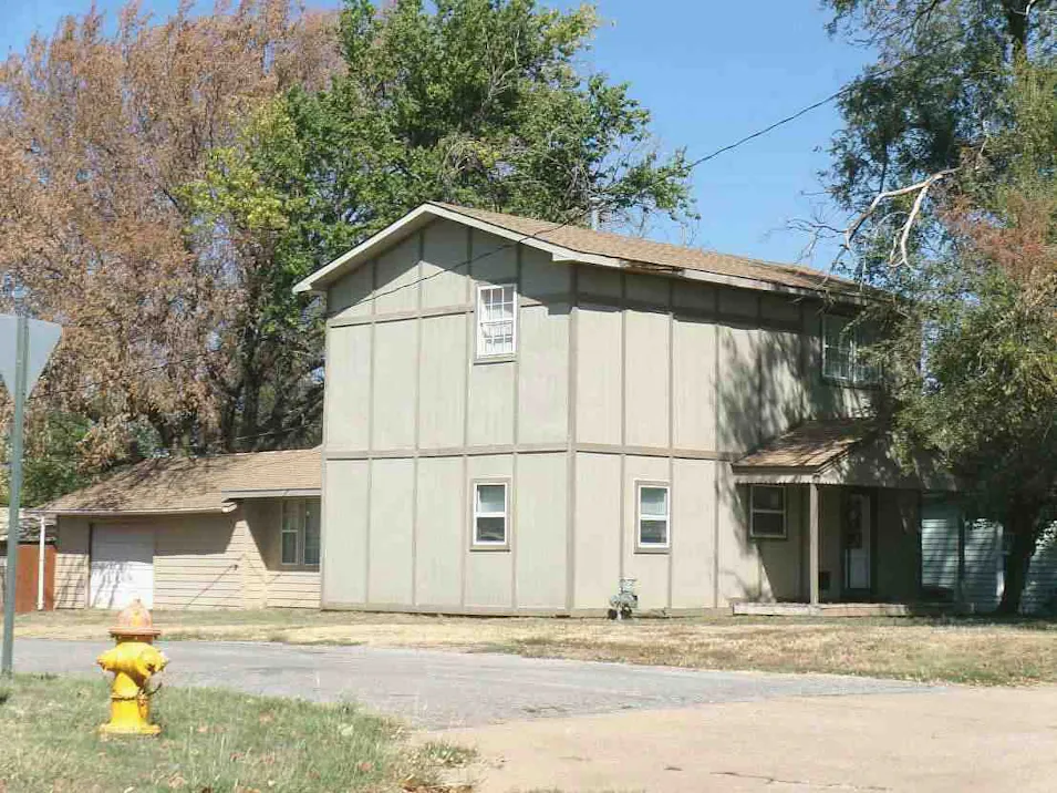 1102 N Jefferson Ave Wellington, KS 67152, Sumner County
