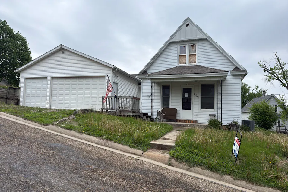 409 Lehnen St Norway, IA 52318, Benton County