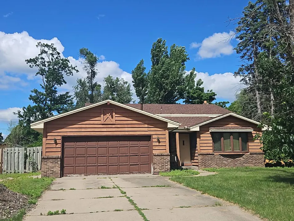319 Sunset Dr W Champlin, MN 55316, Hennepin County