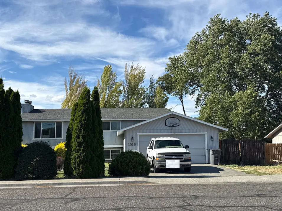 1516 W 19th Ave Kennewick, WA 99337, Benton County