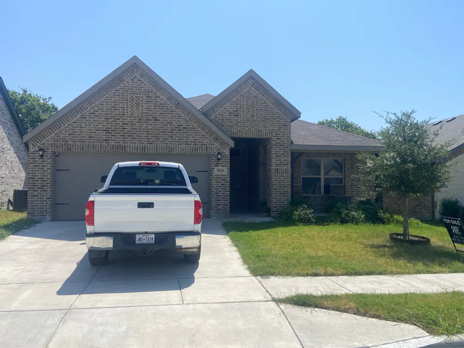 5828 Brookville Dr Fort Worth, TX 76179, Tarrant County
