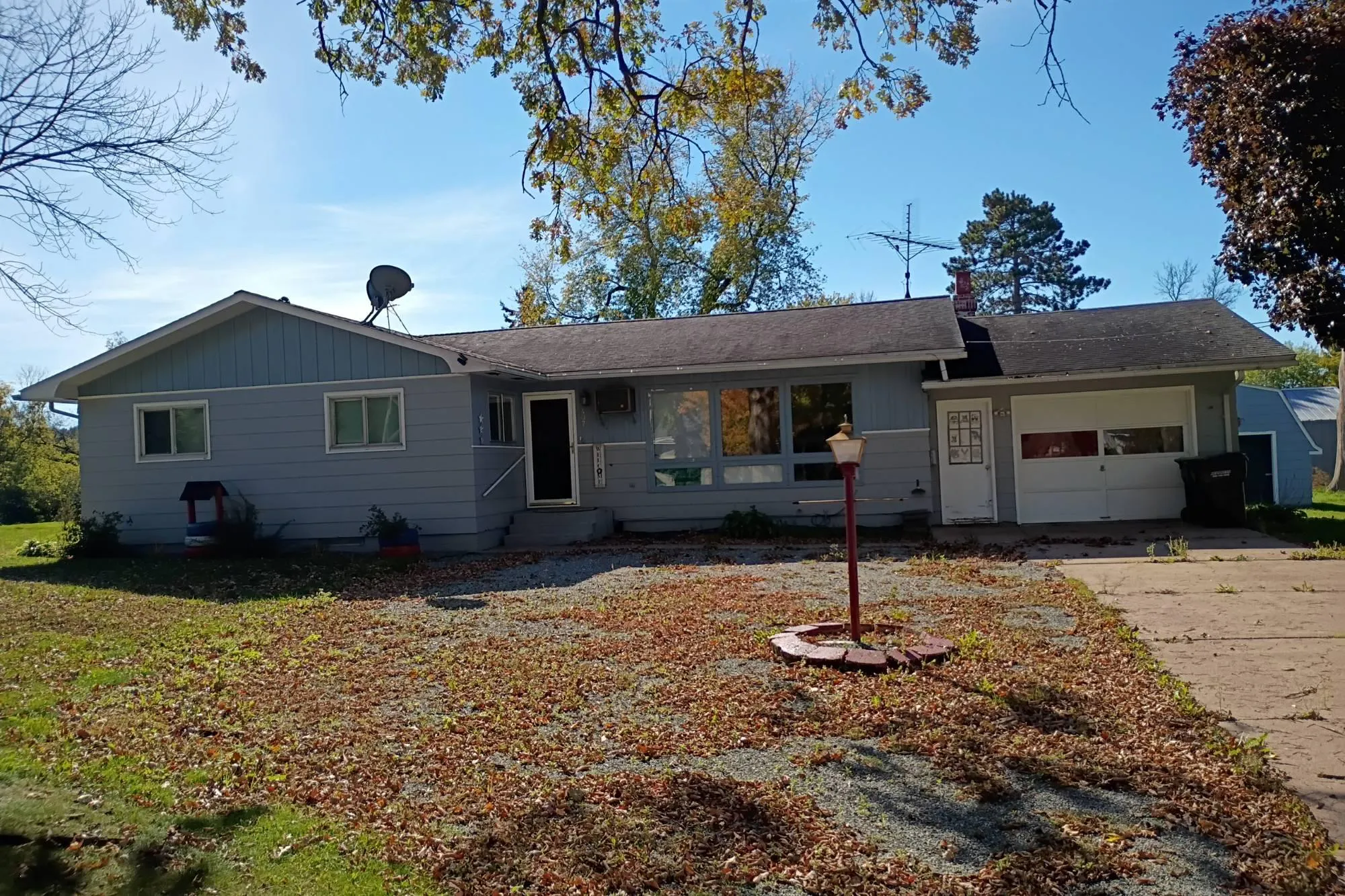 Central Ave, Greenwood, WI 54437