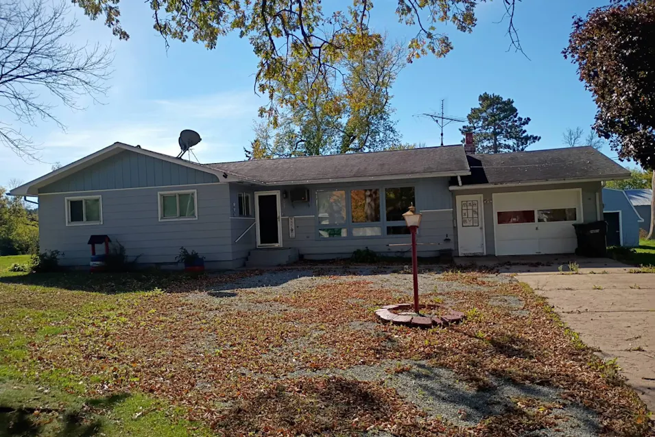 407 E Central Ave Greenwood, WI 54437, Clark County