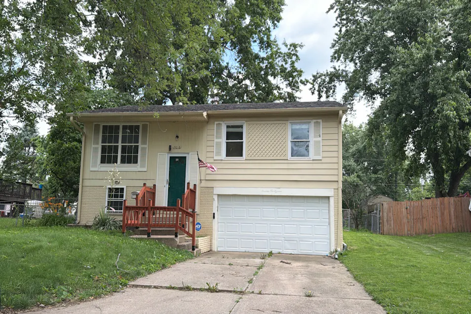 19218e 6th St N Independence, MO 64056, Jackson County